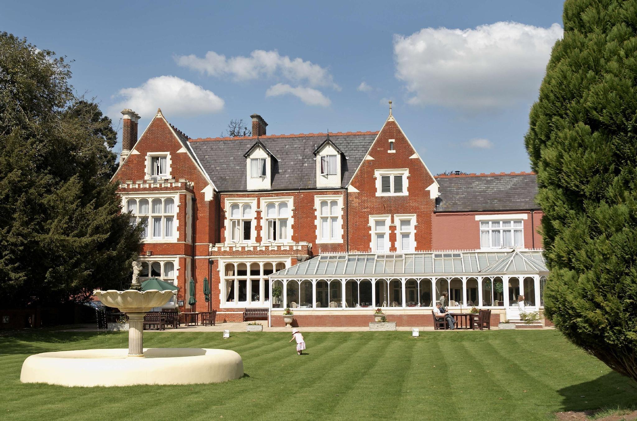 Ngoại cảnh khách sạn