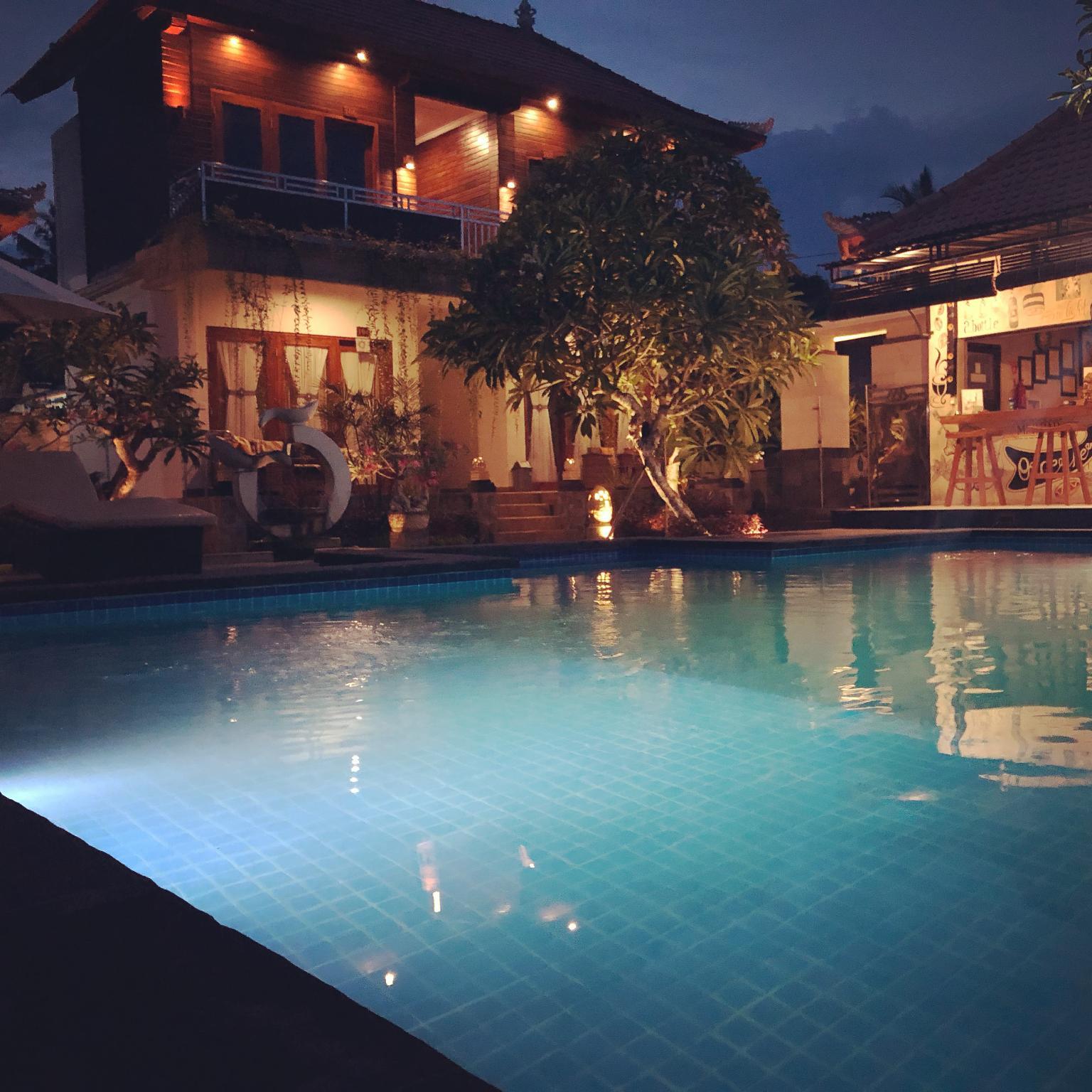 Ngoại cảnh khách sạn