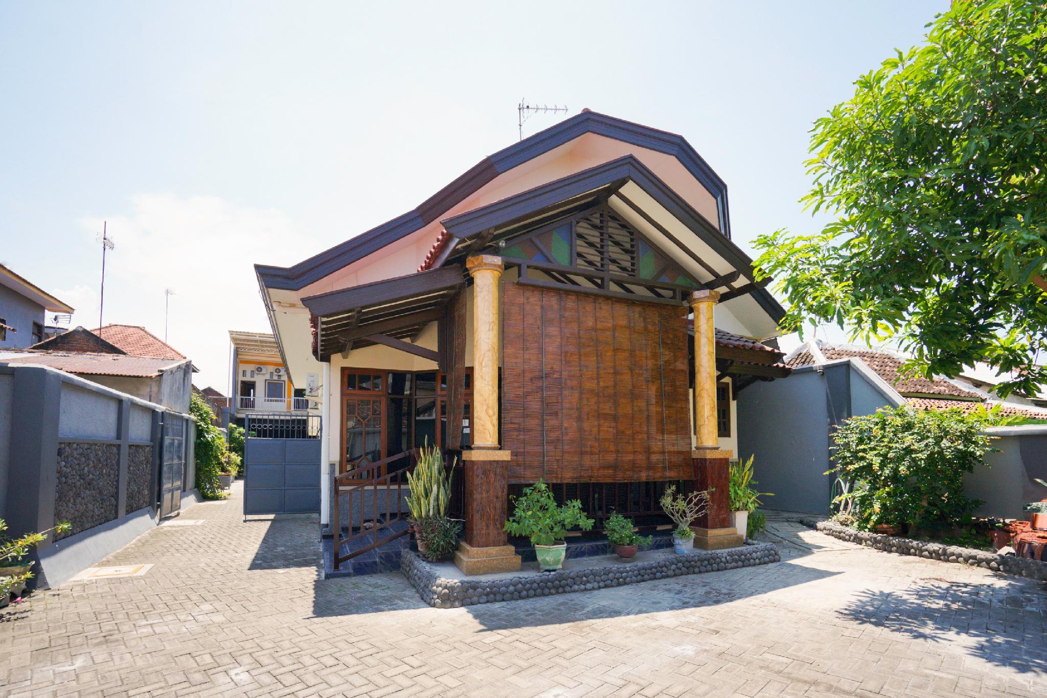 Ngoại cảnh khách sạn