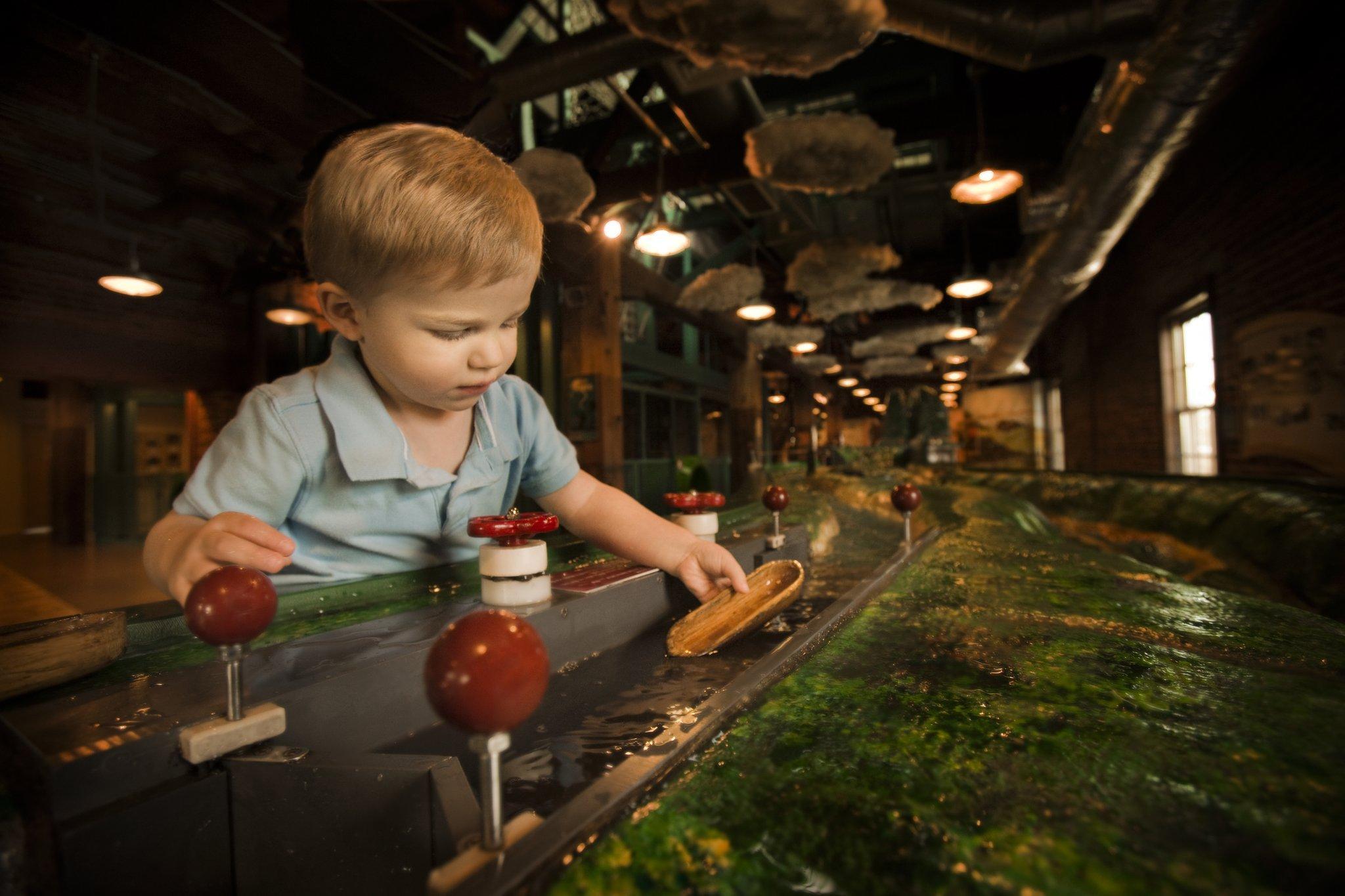 Nơi tham quan gần đây