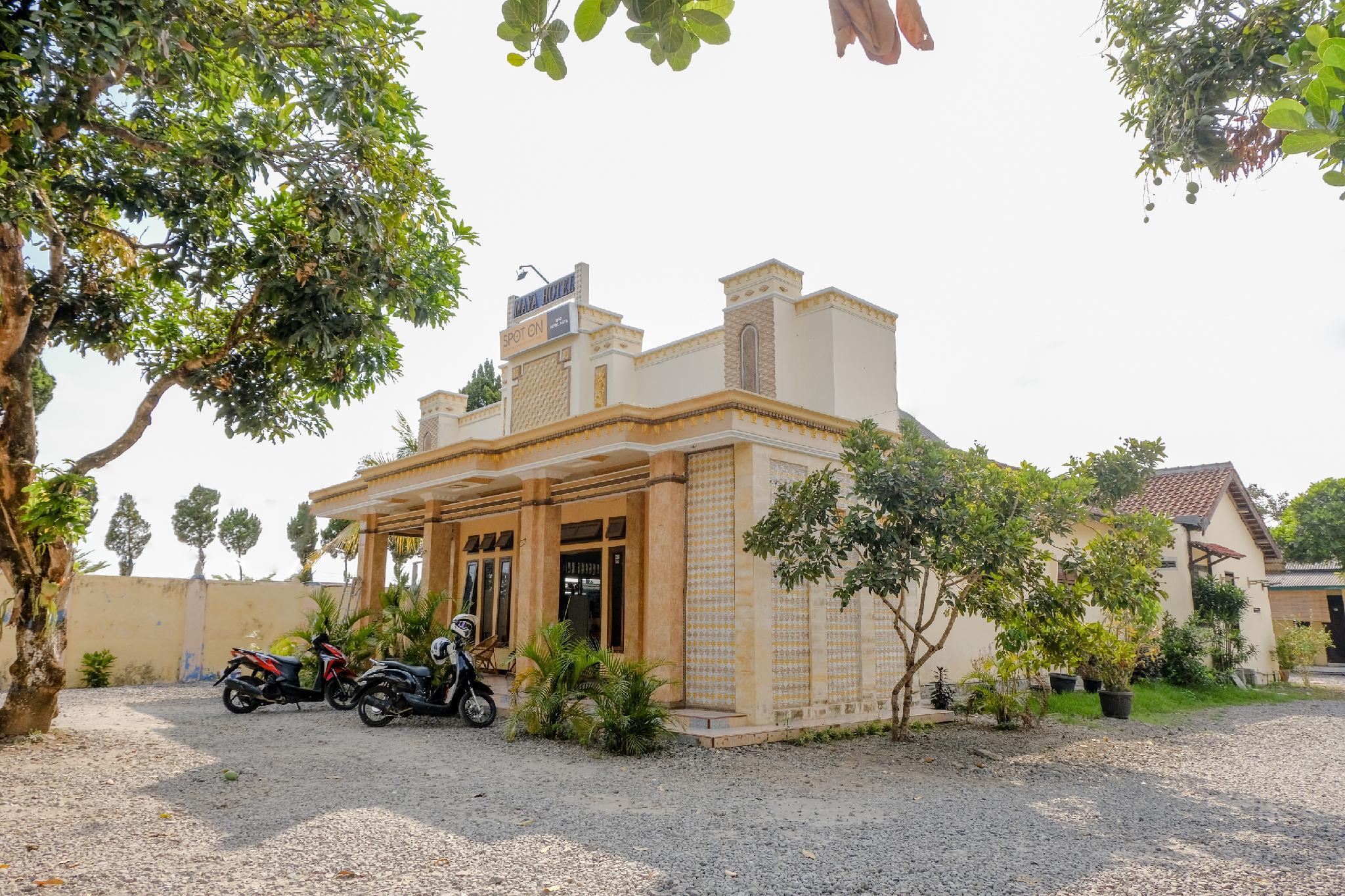 Ngoại cảnh khách sạn