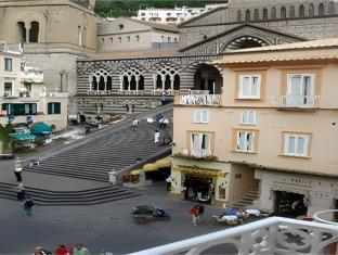 Khu vực xung quanh