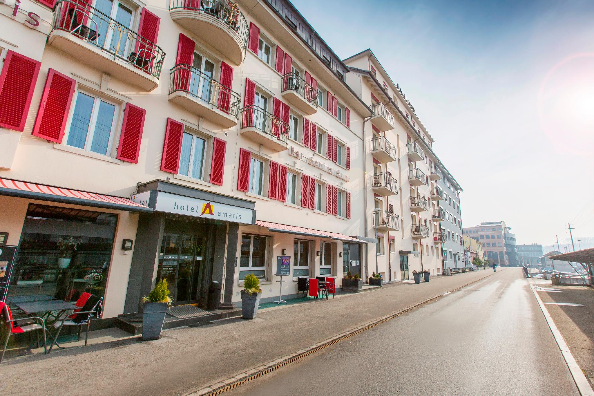 Ngoại cảnh khách sạn