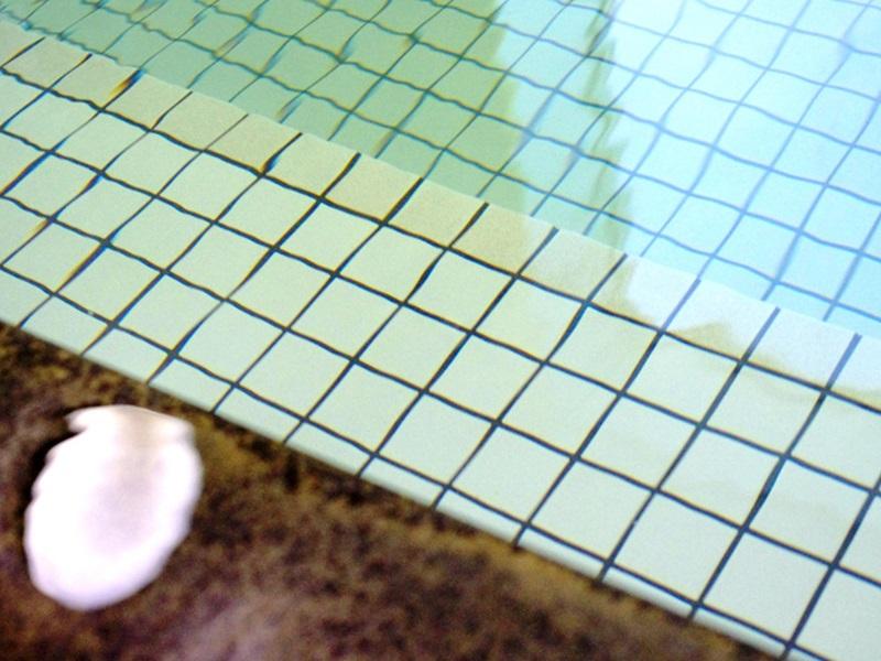 Tắm suối nước nóng