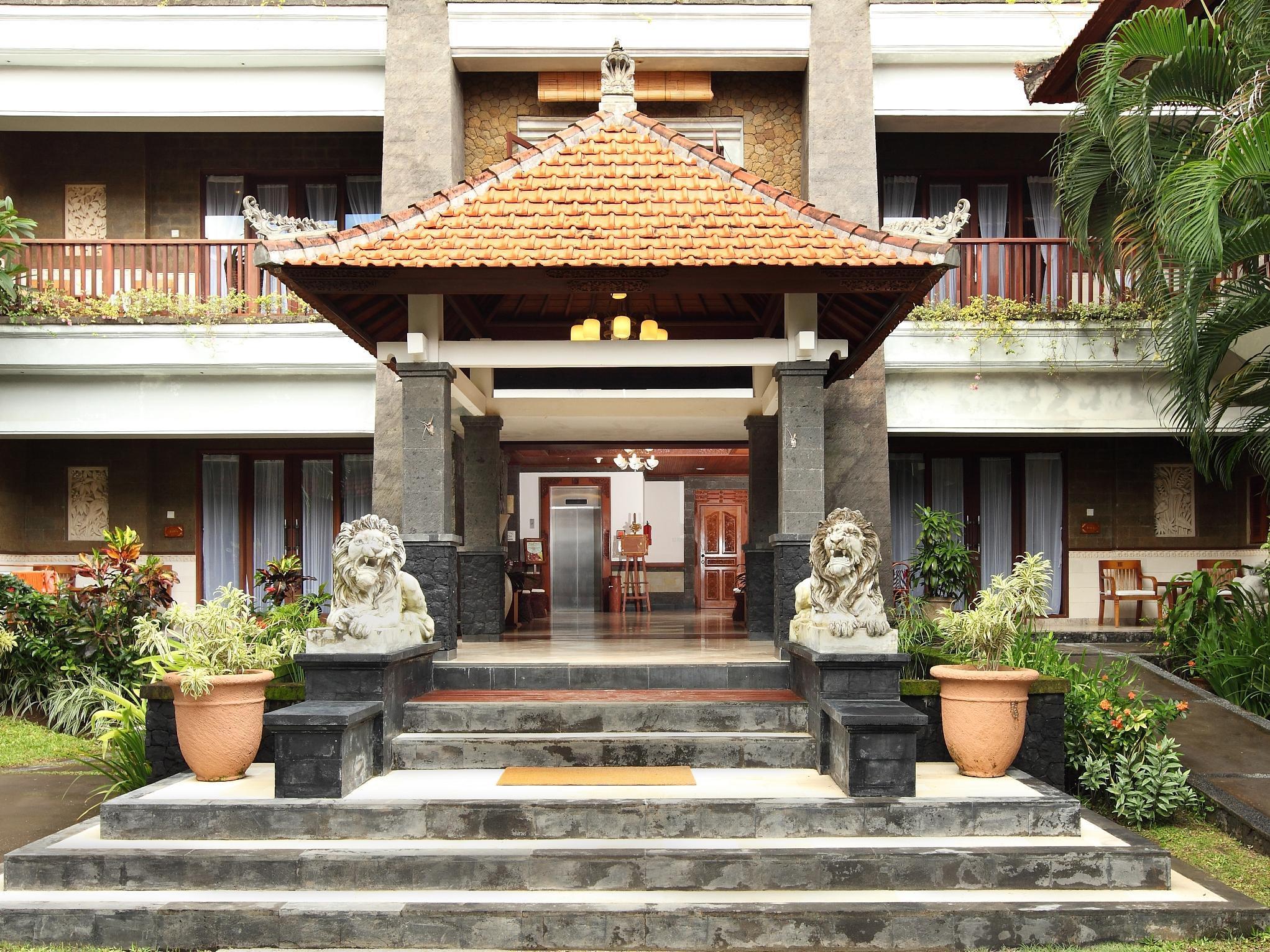 Ngoại cảnh khách sạn