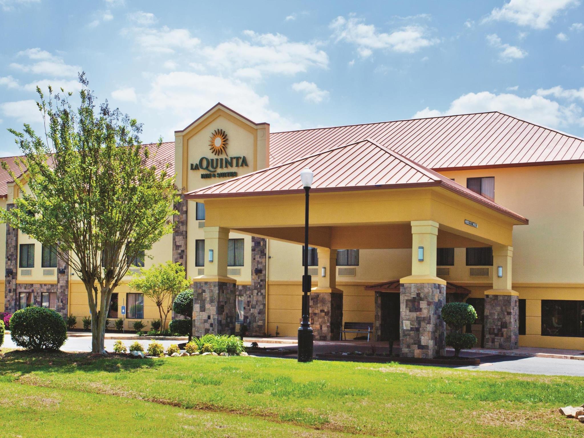 Ngoại cảnh khách sạn