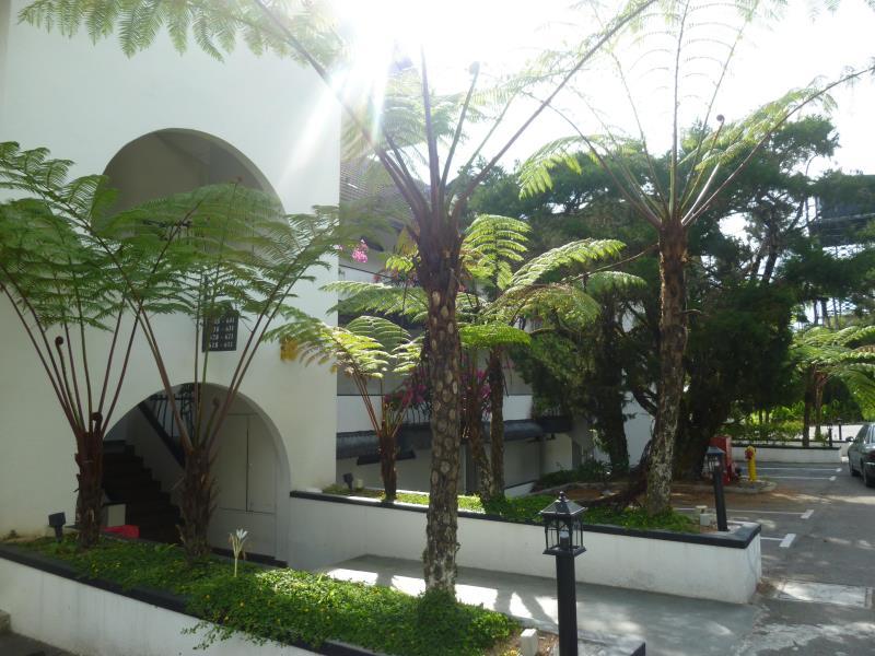 Ngoại cảnh khách sạn