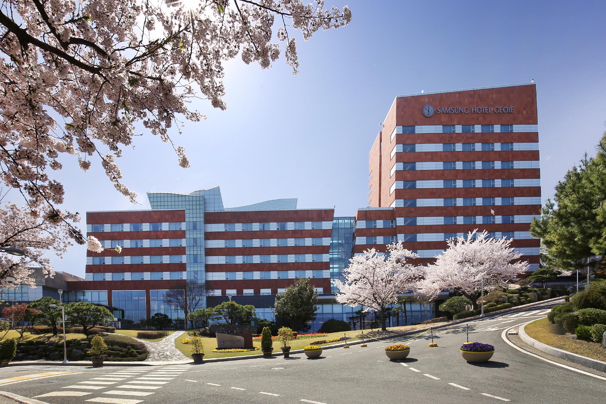 Ngoại cảnh khách sạn