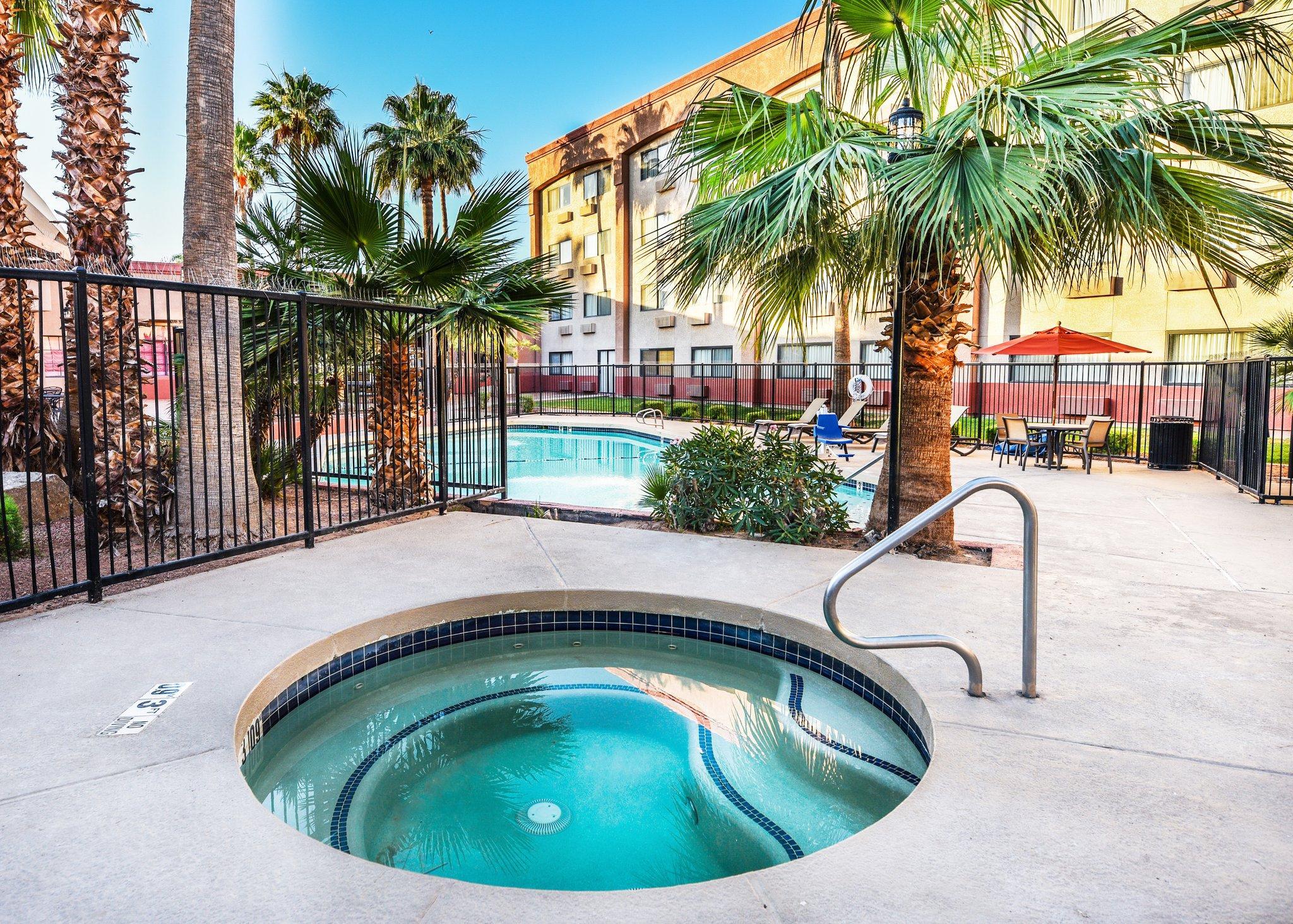 Bồn tắm nước nóng