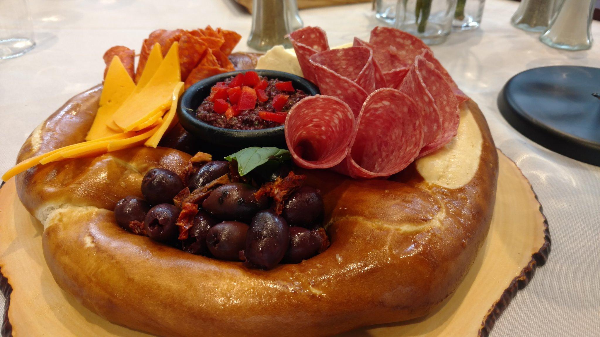 Đồ ăn và thức uống