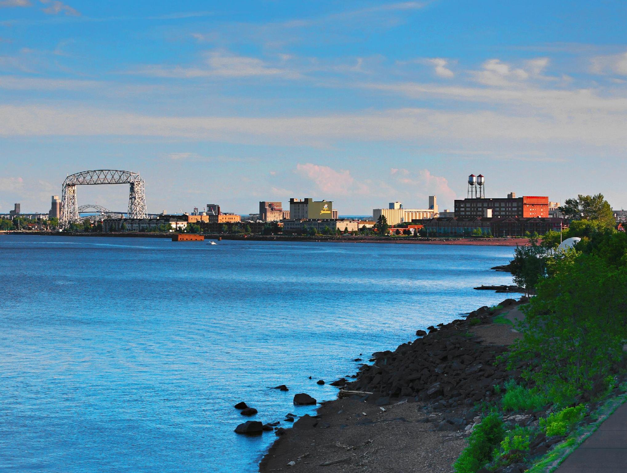 Khu vực xung quanh