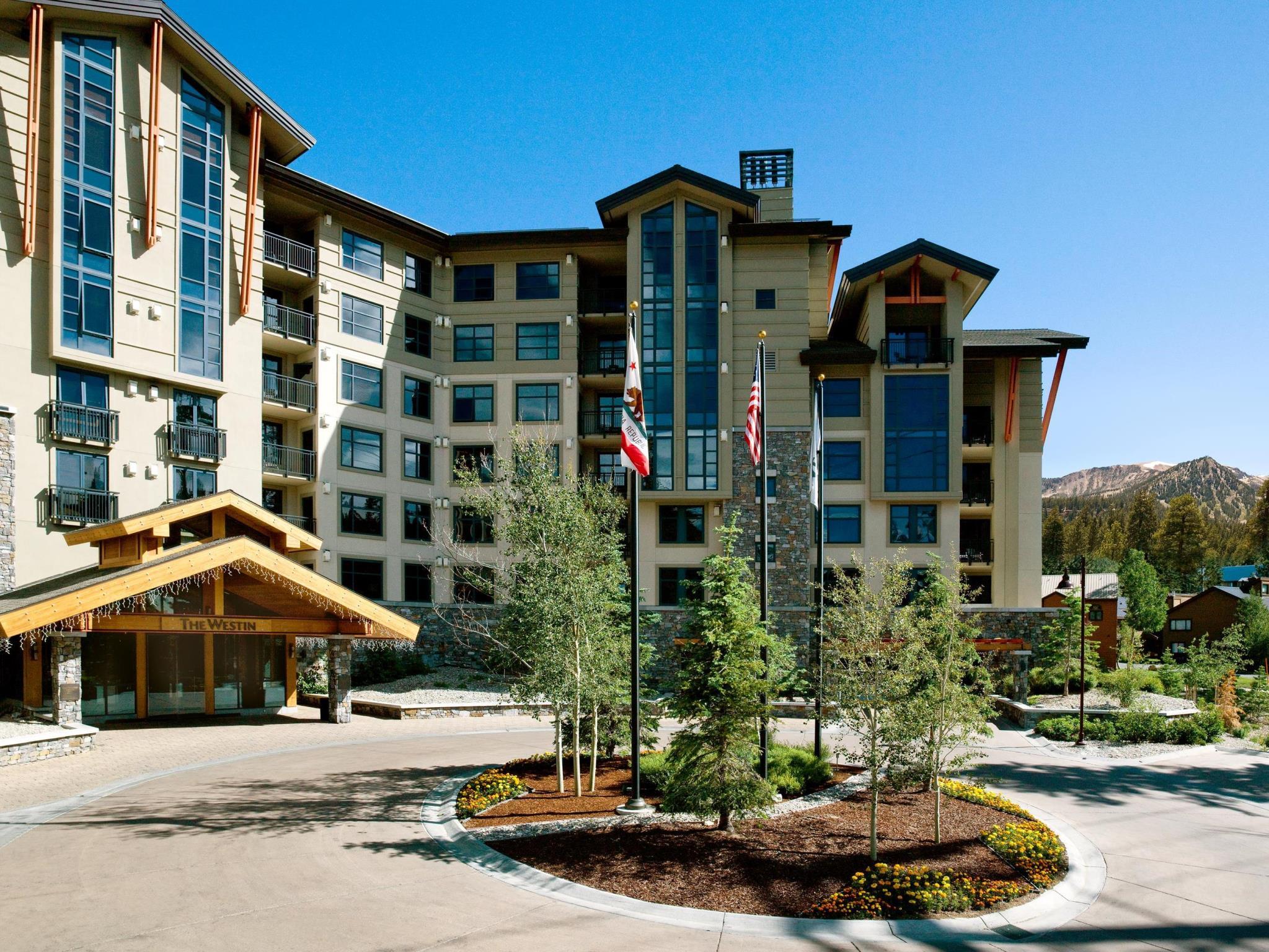 Ngoại cảnh khách sạn