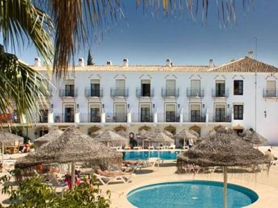 Ngoại cảnh khách sạn