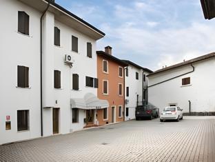 Ngoại cảnh khách sạn