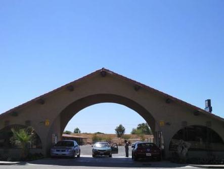 Ngoại cảnh khách sạn