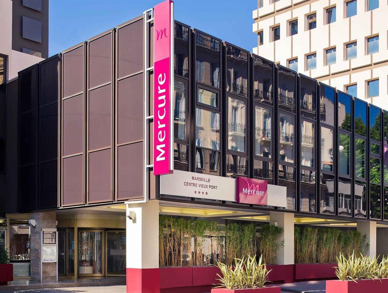 Ngoại cảnh khách sạn