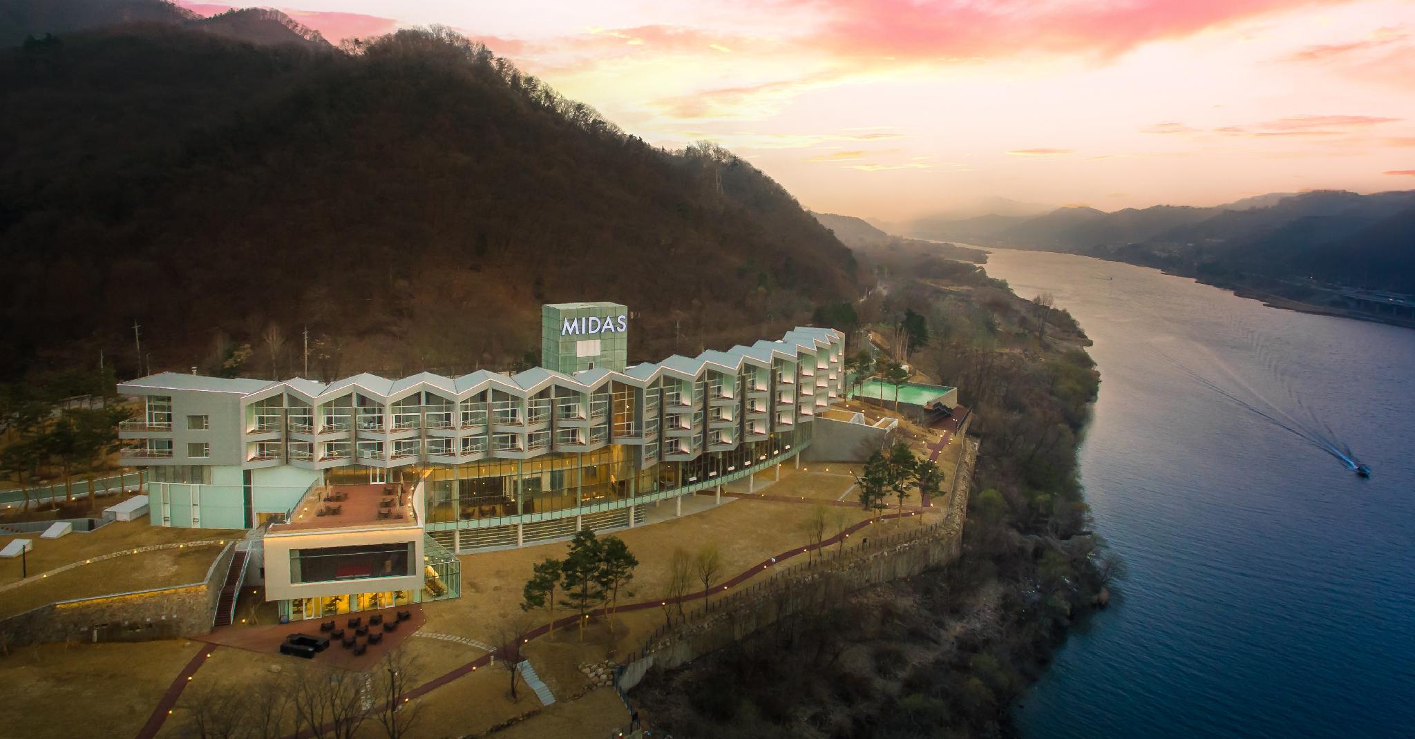 Ngoại cảnh khách sạn