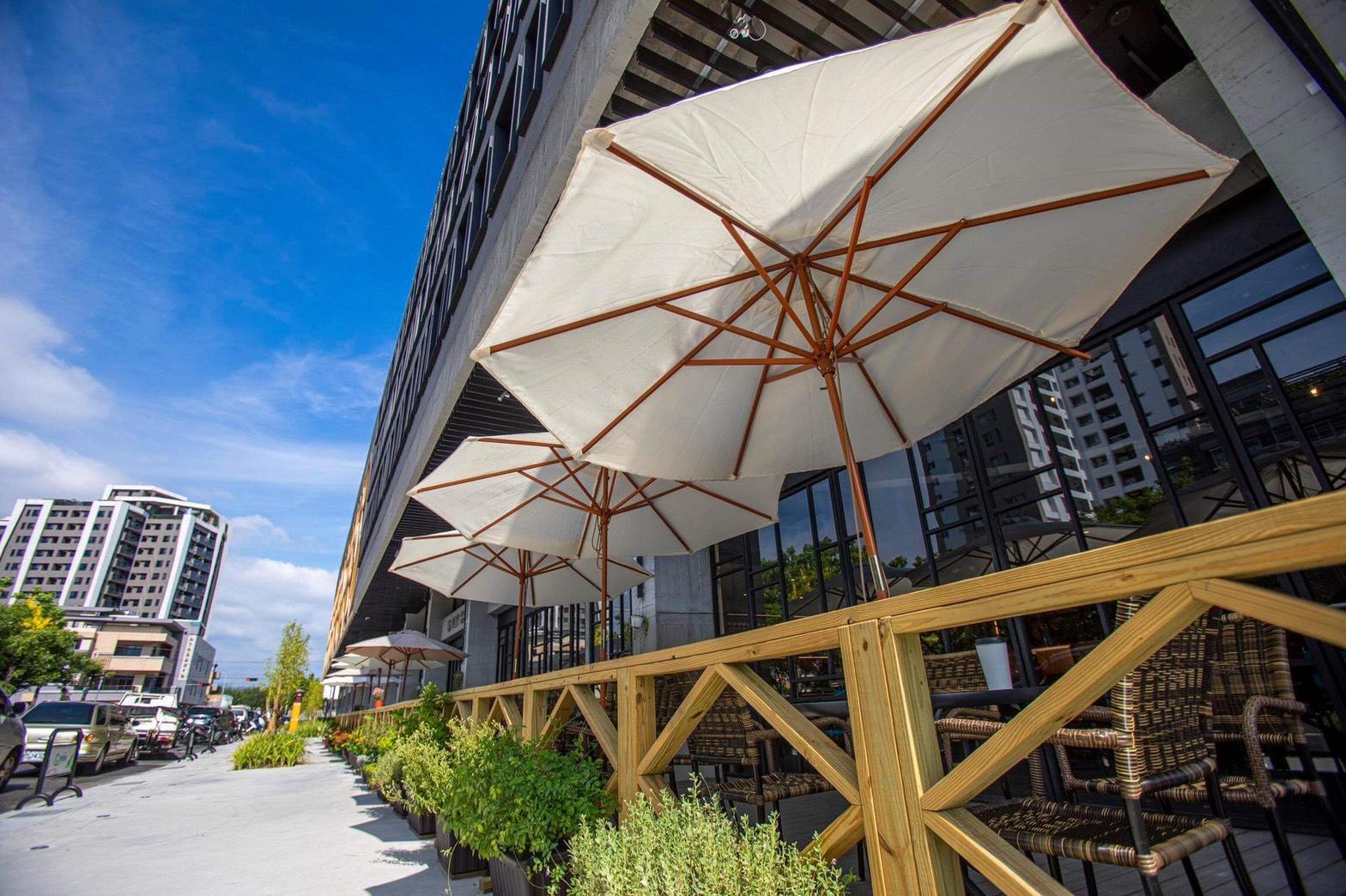 Khu vực xung quanh