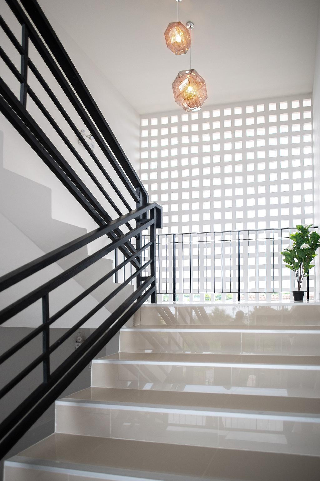 Khu vực xung quanh