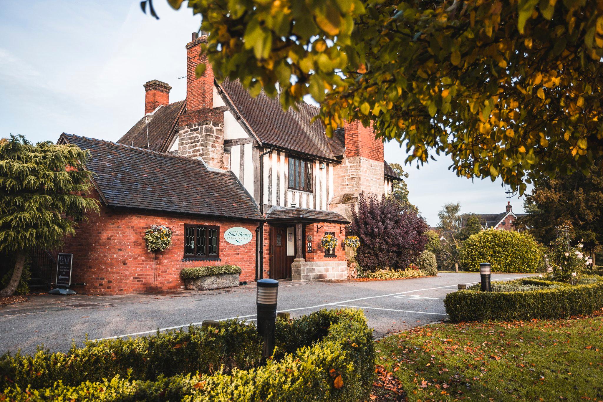 Ngoại cảnh khách sạn