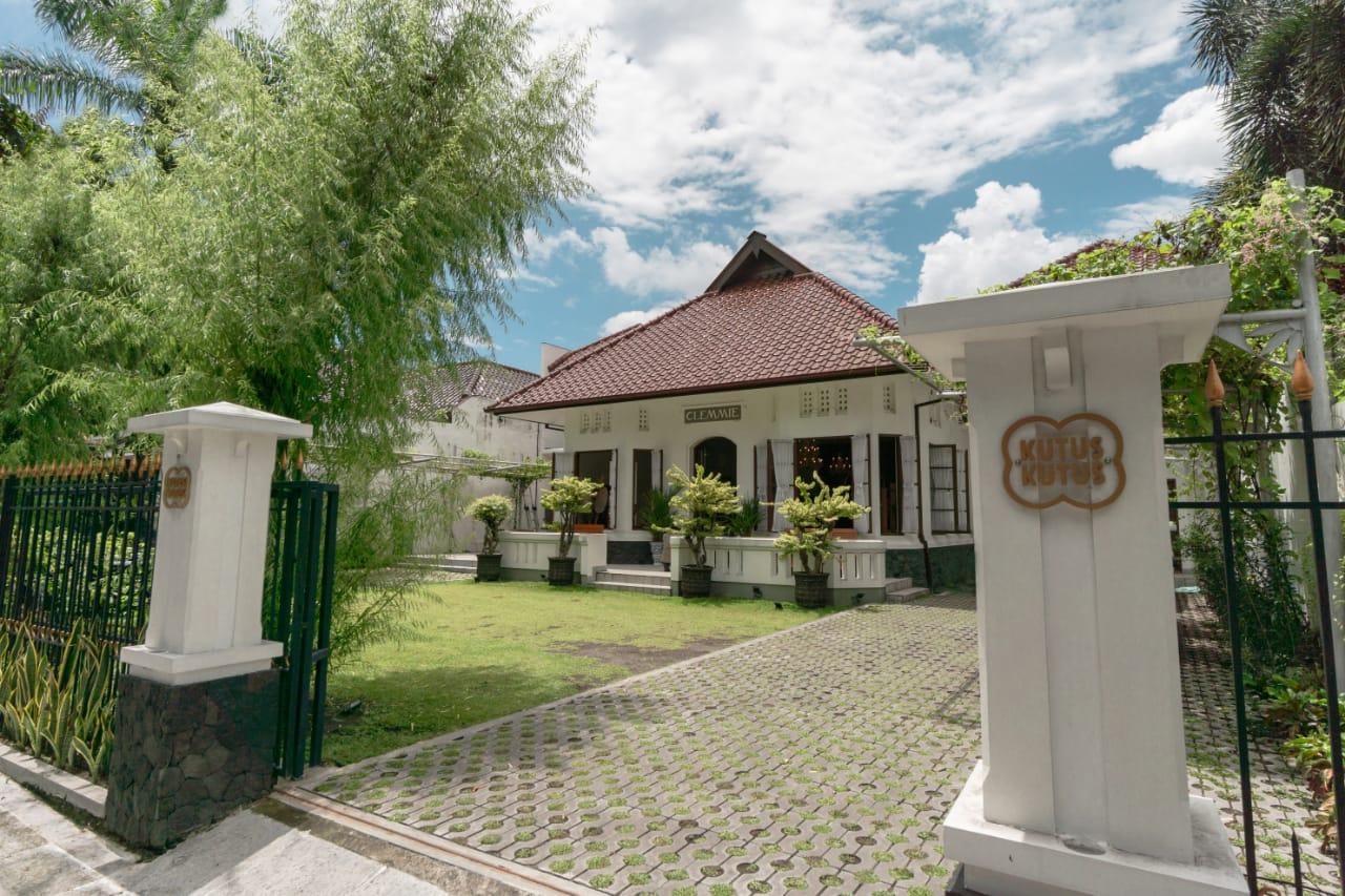 Ngoại cảnh khách sạn