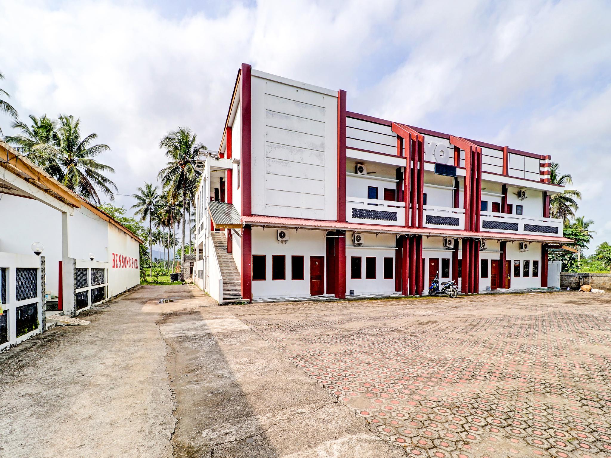 Ngoại cảnh khách sạn