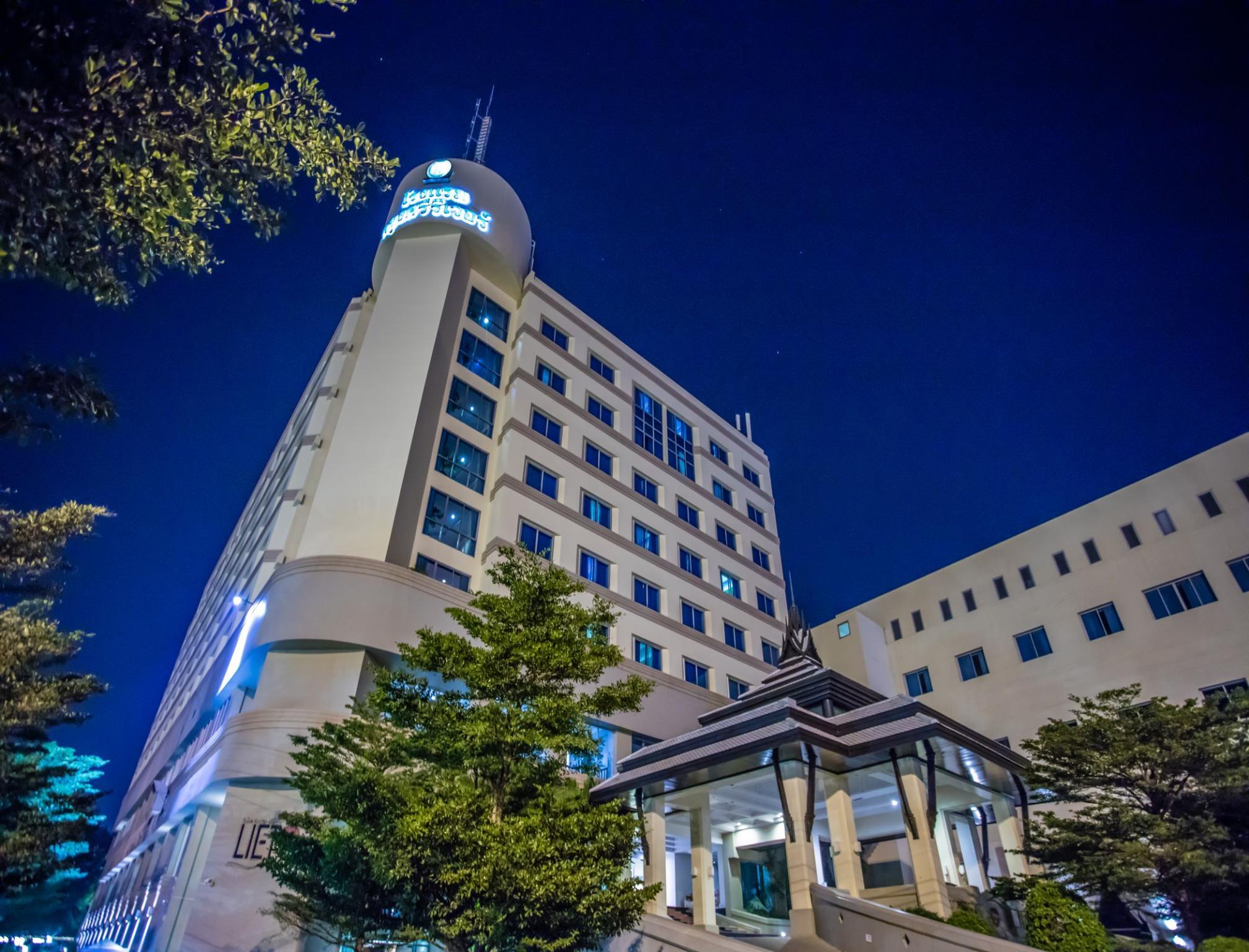 Ngoại cảnh khách sạn