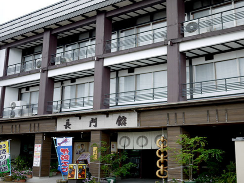 Nơi tham quan gần đây