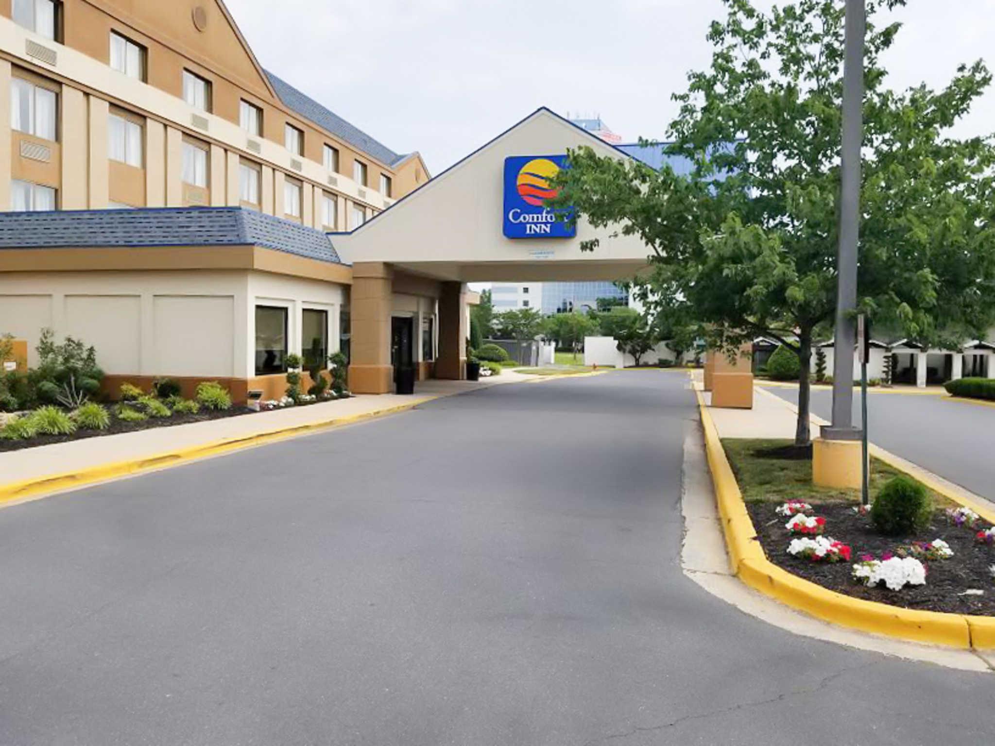 Ngoại cảnh khách sạn