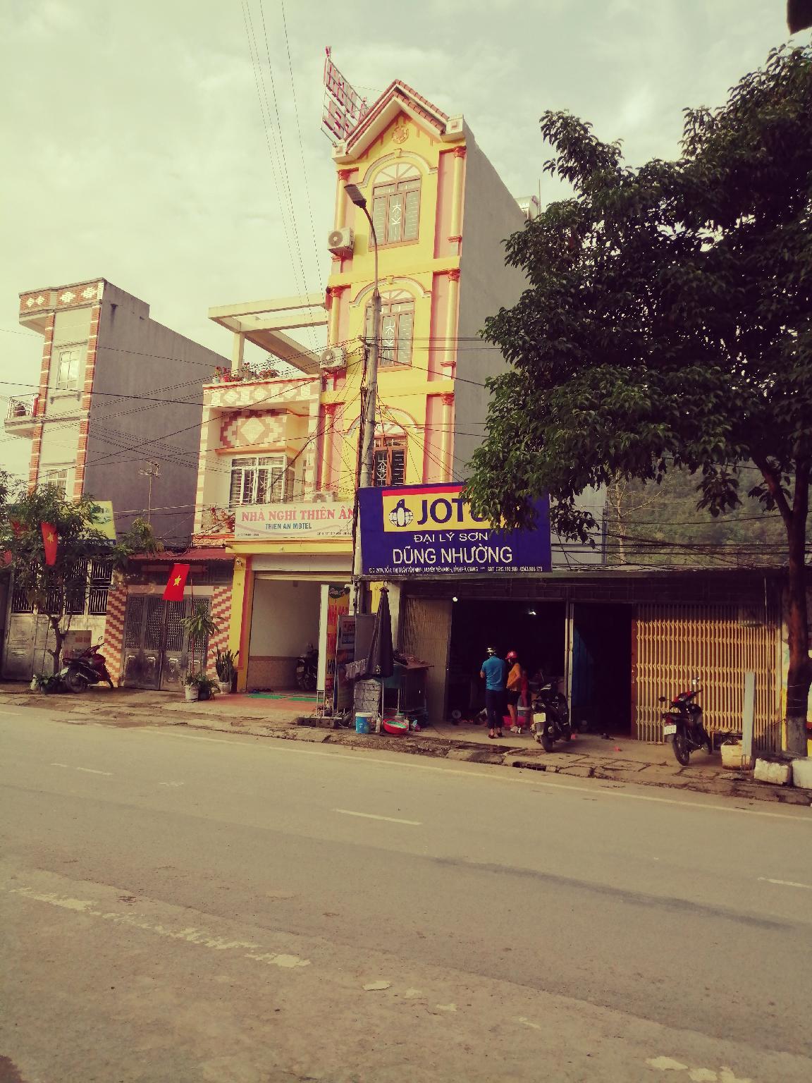 Ngoại cảnh khách sạn