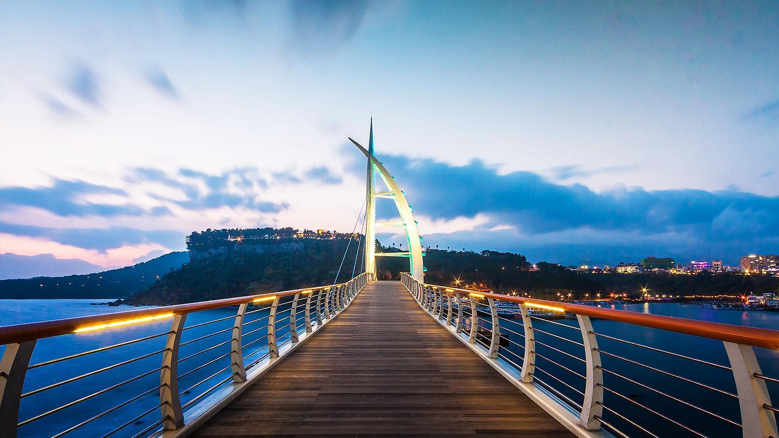 Nơi tham quan gần đây