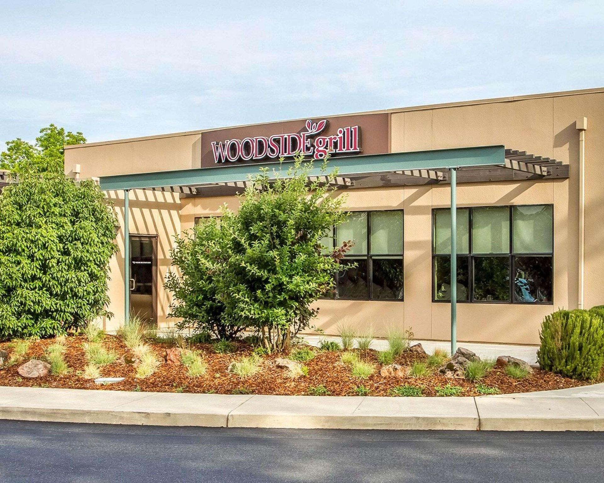 Ngoại cảnh khách sạn