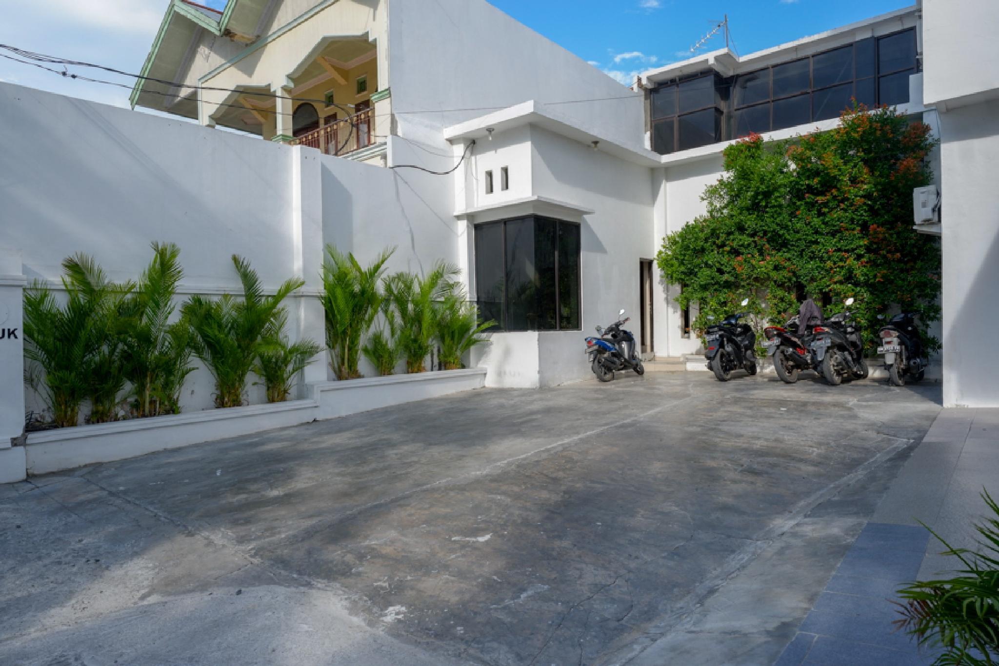 Ngoại cảnh khách sạn