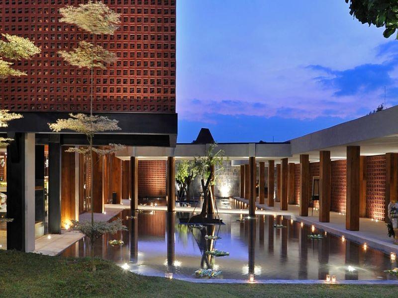 Ngoại cảnh khách sạn