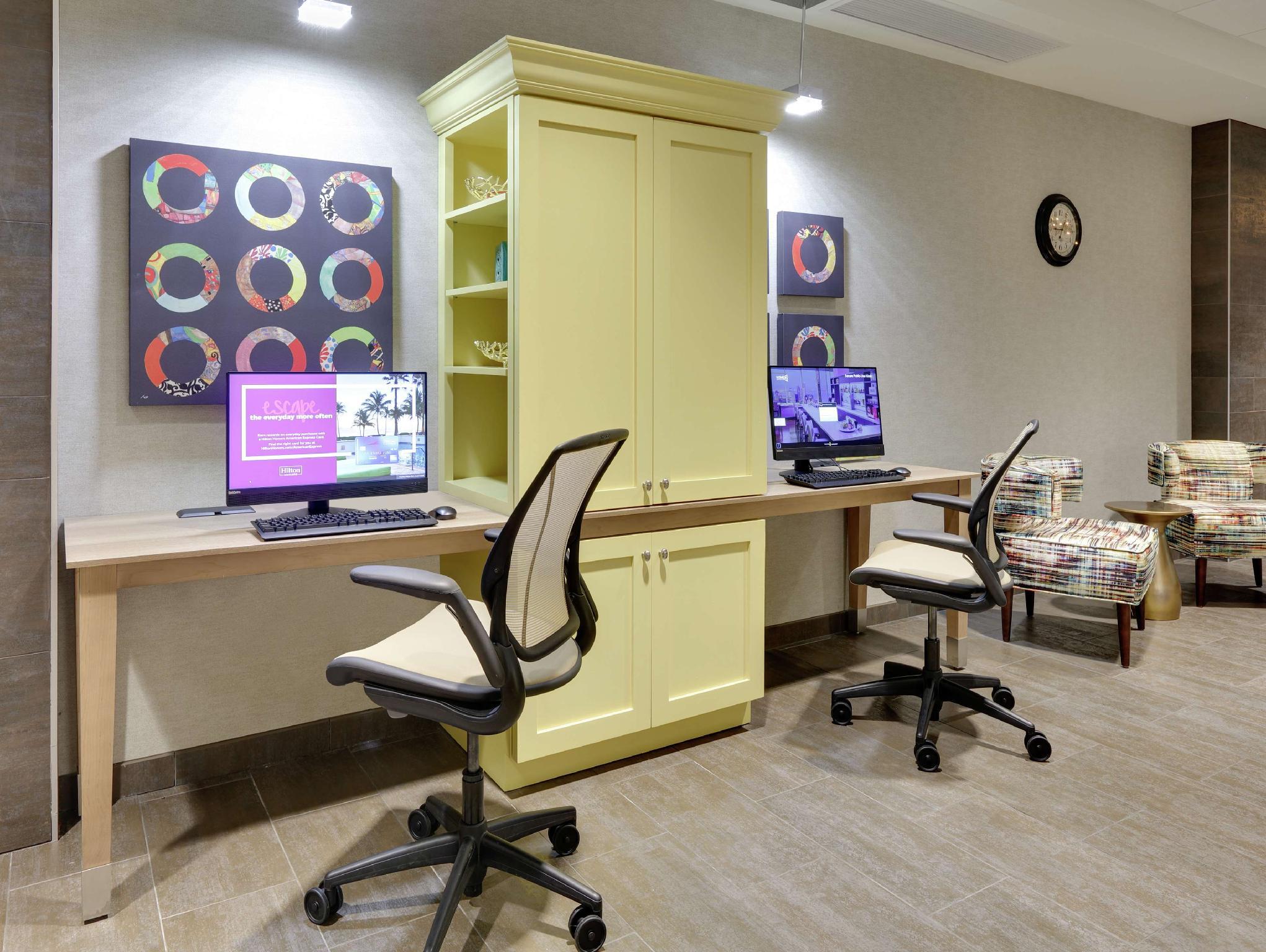 Trung tâm hội nghị