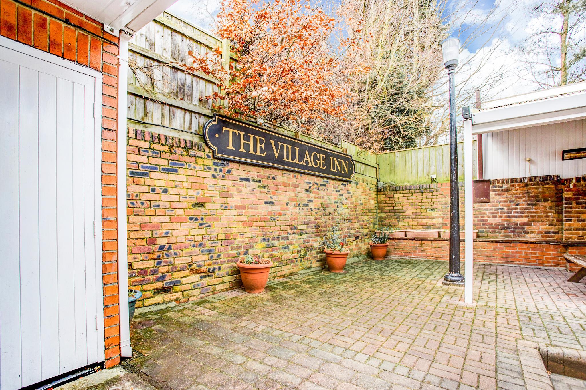 Khu vực xung quanh