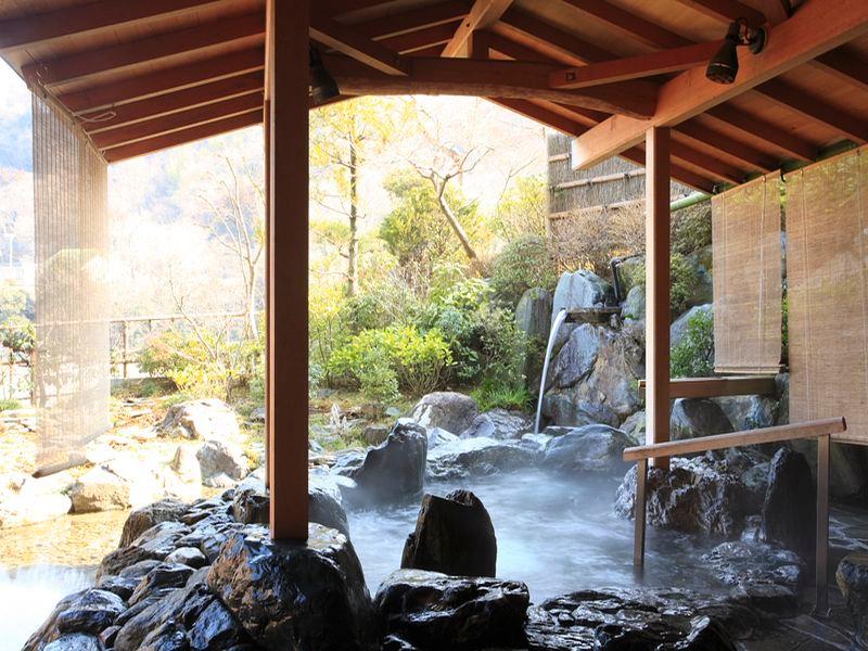 Bồn tắm nước nóng