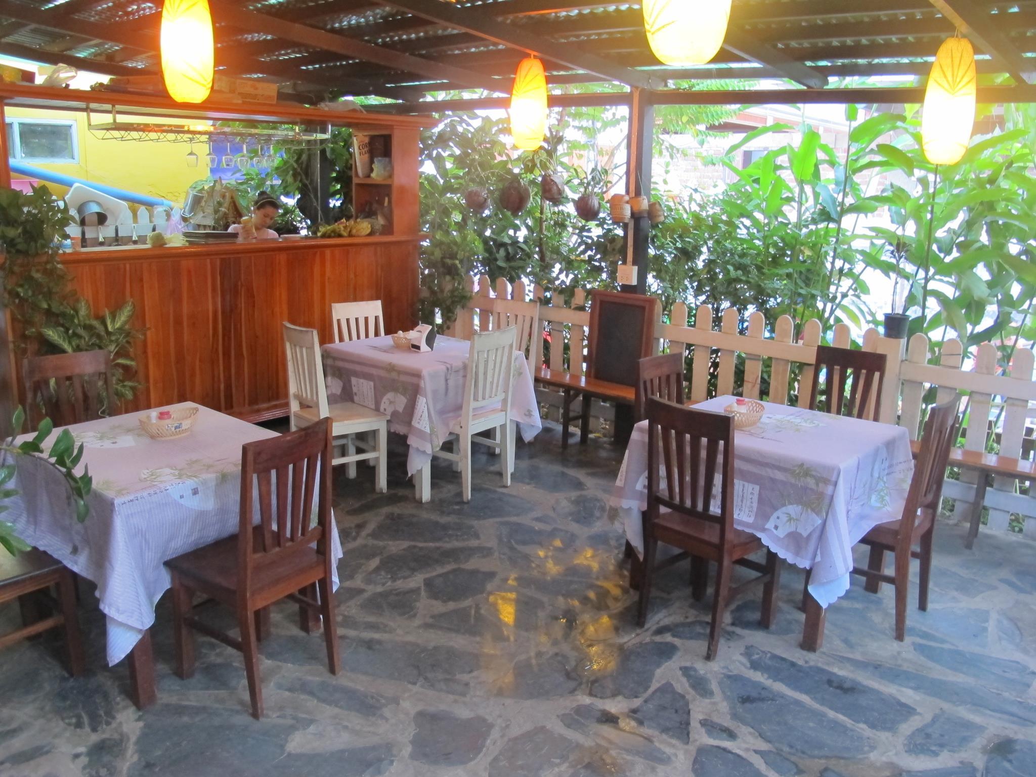 Ngoại cảnh khách sạn