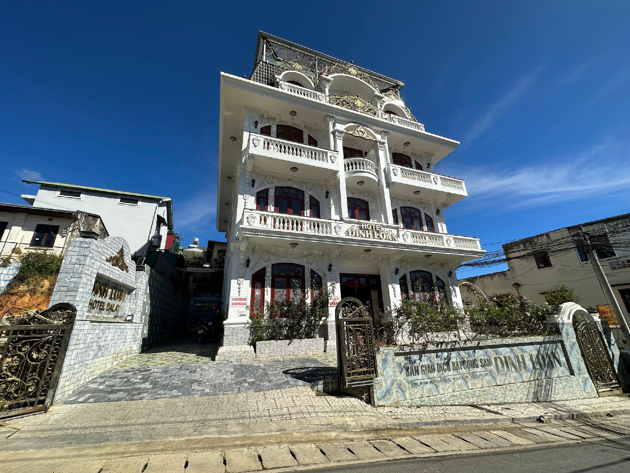 Ngoại cảnh khách sạn