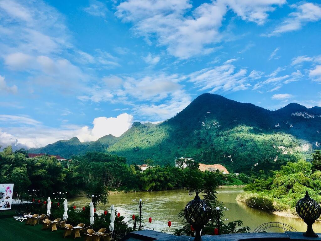 Ngoại cảnh khách sạn