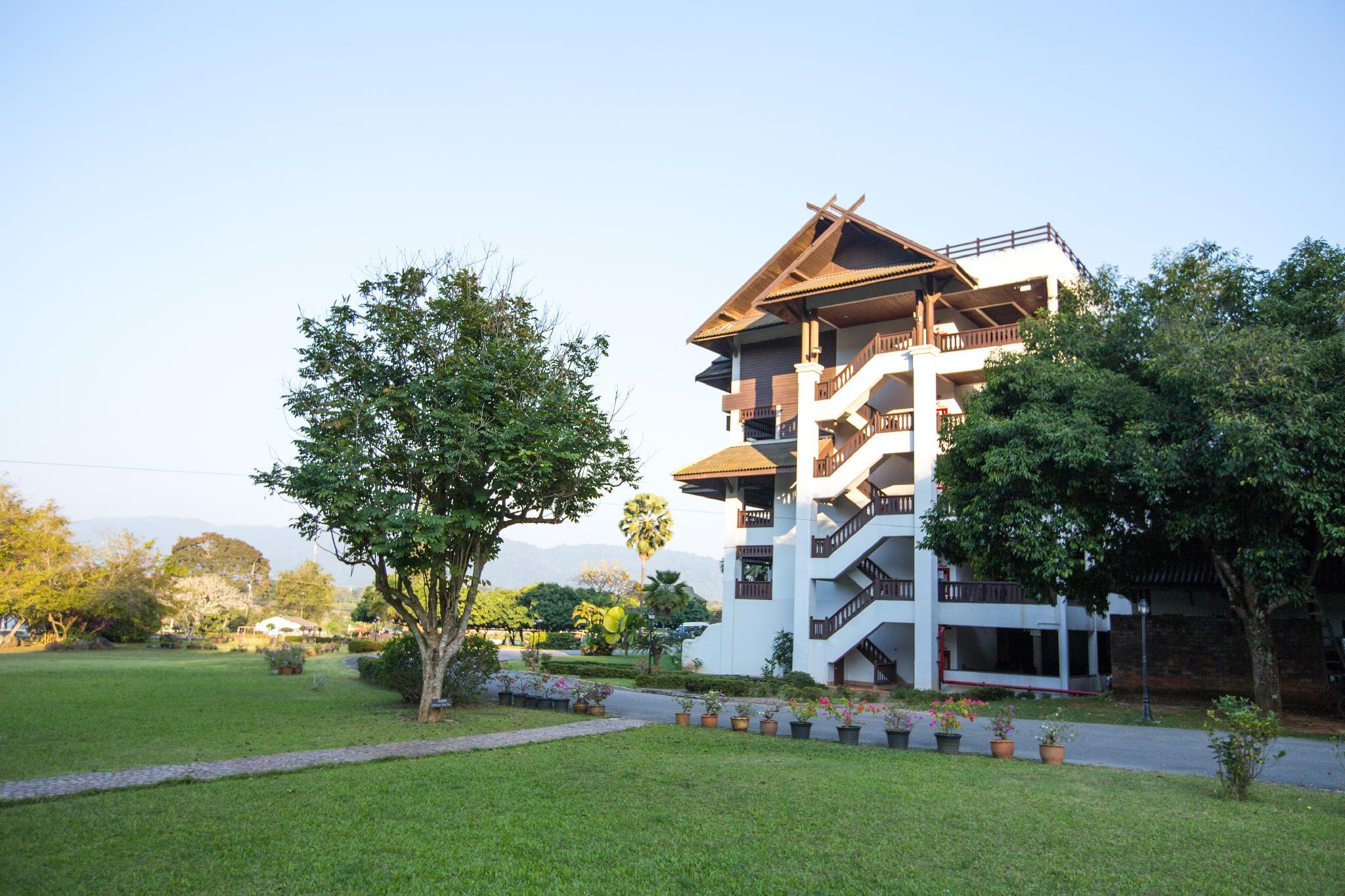 Ngoại cảnh khách sạn