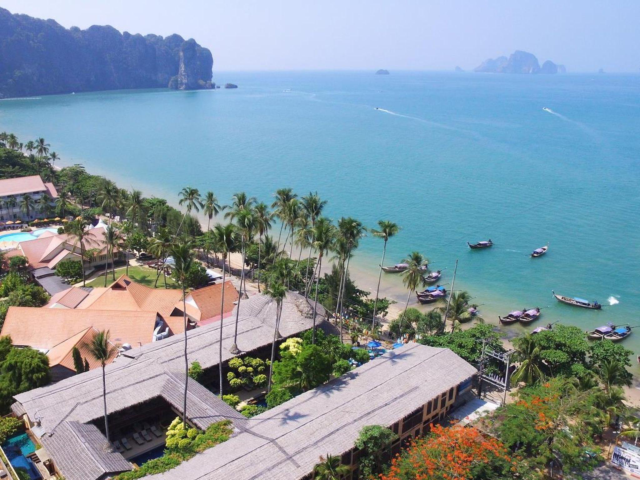 Ngoại cảnh khách sạn