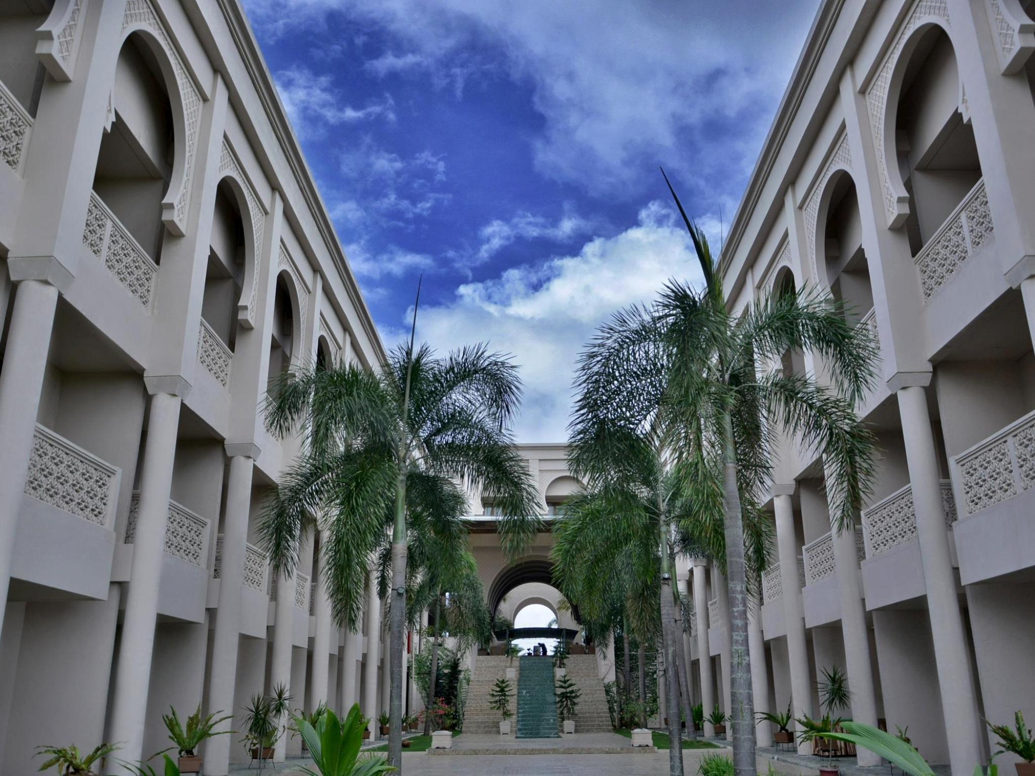 Ngoại cảnh khách sạn