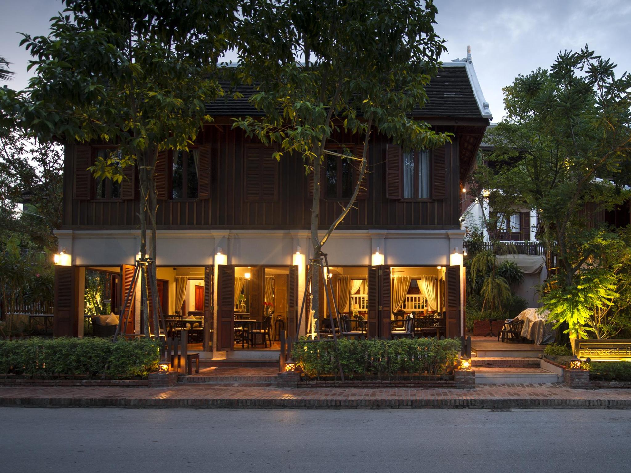 Ngoại cảnh khách sạn