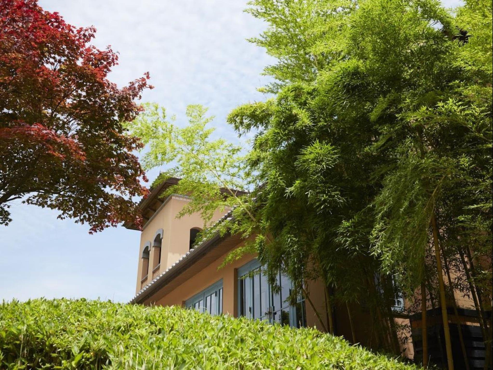 Ngoại cảnh khách sạn