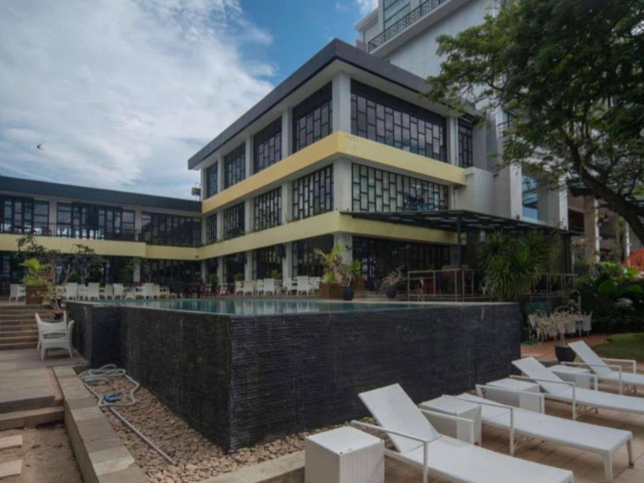 Ngoại cảnh khách sạn