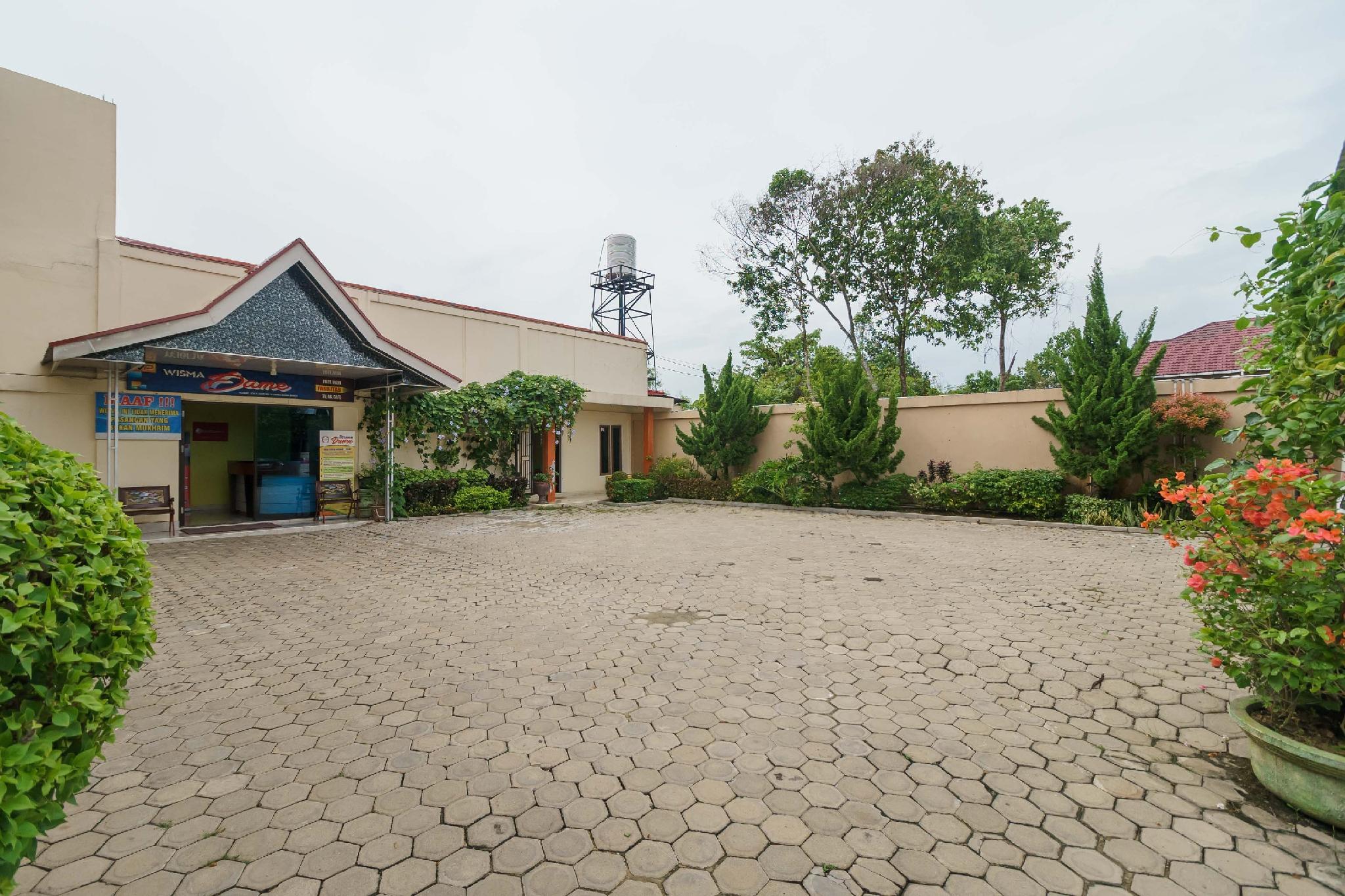 Ngoại cảnh khách sạn