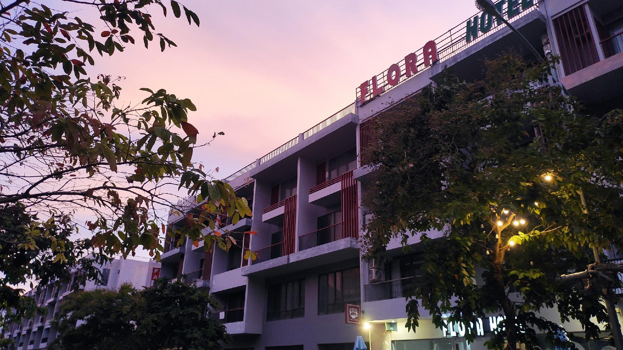 Ngoại cảnh khách sạn