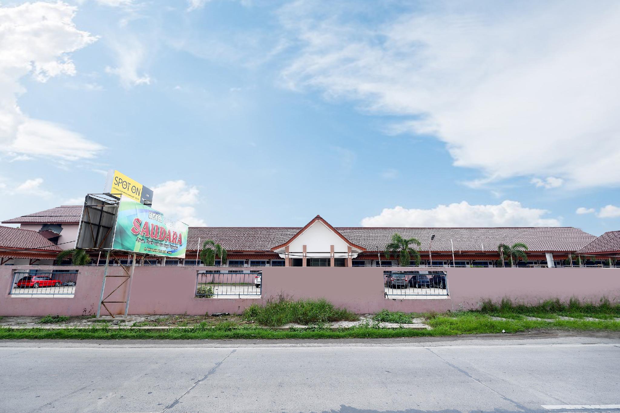 Ngoại cảnh khách sạn