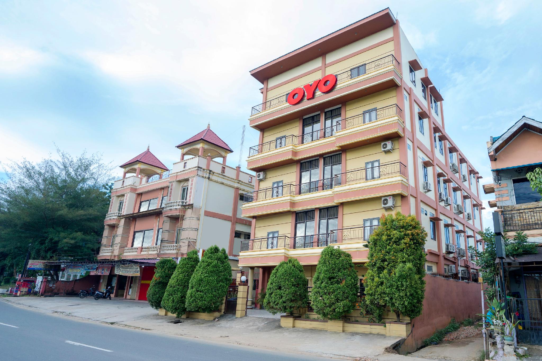 Ngoại cảnh khách sạn